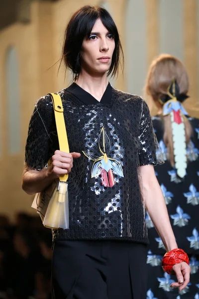 Look 13
